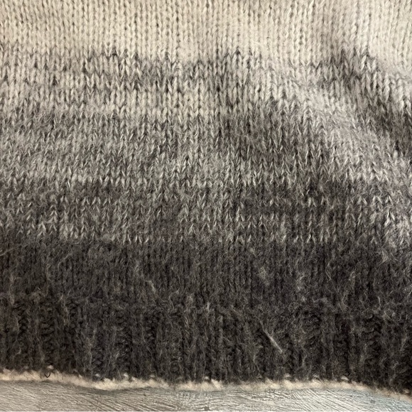 Anthropology Ombré fuzzy chunky knit high neck sweater , wool blend , Sz XS - Picture 6 of 12